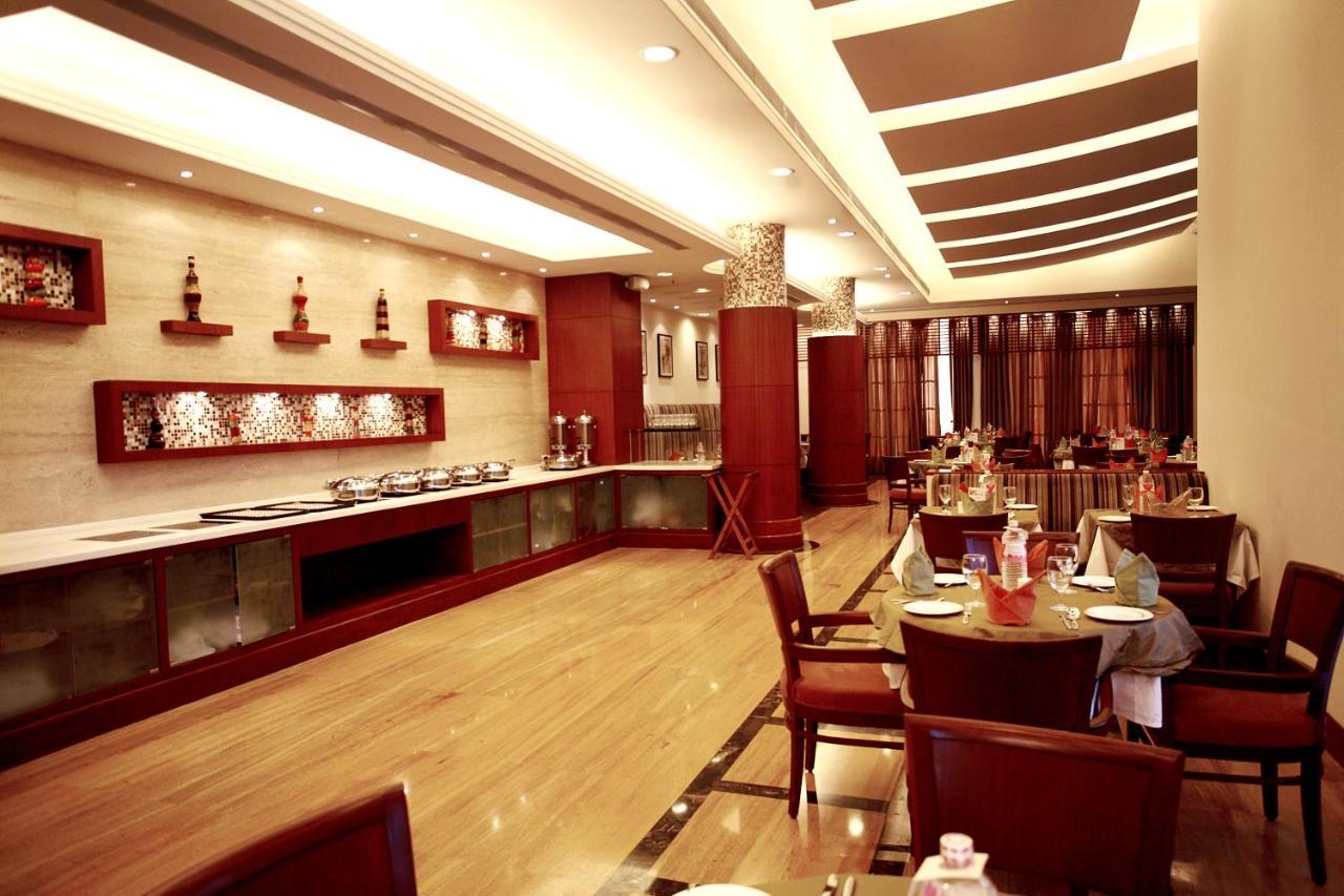 Dlf Club 3 Hotel Gurgaon Ngoại thất bức ảnh