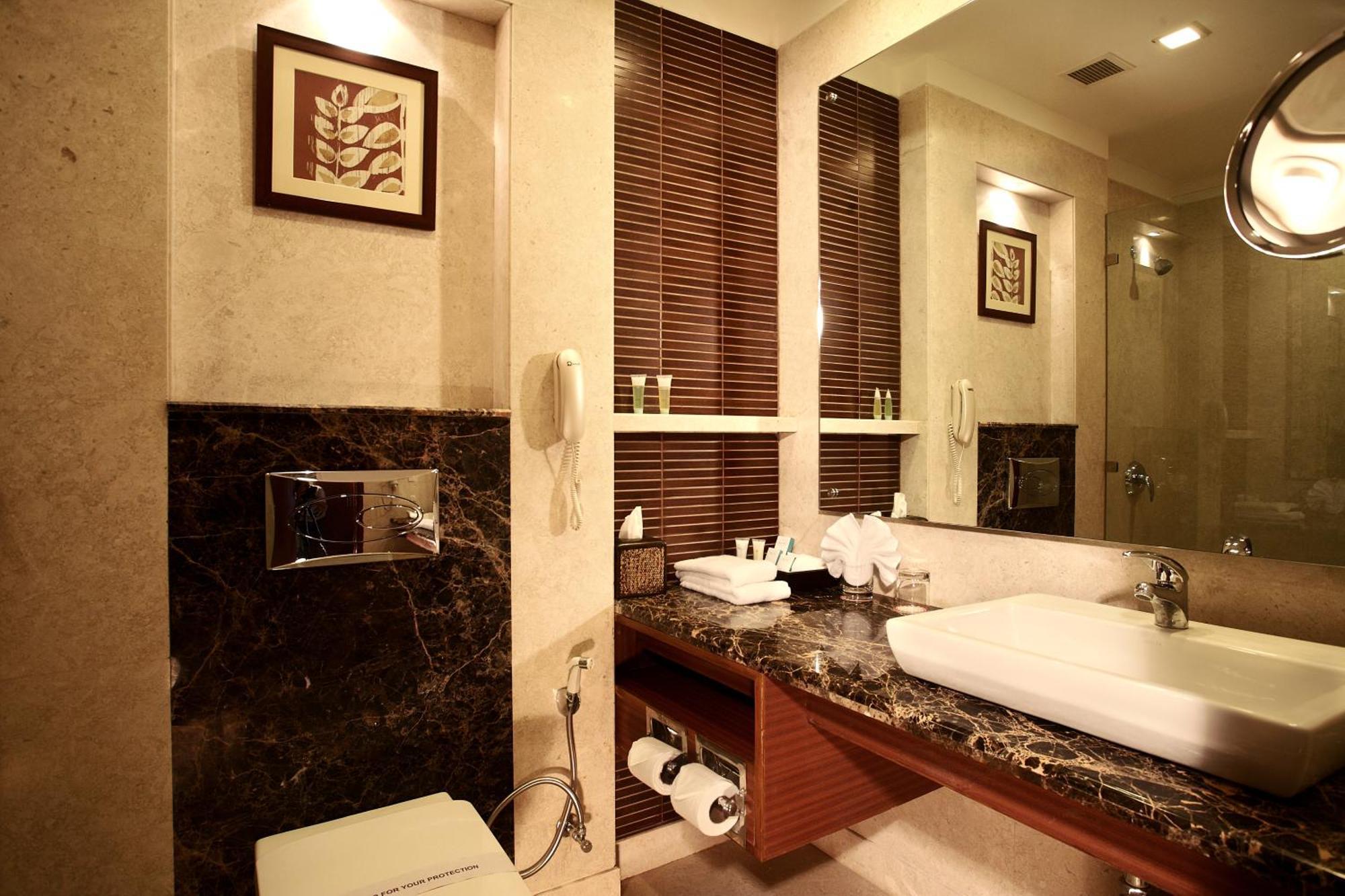 Dlf Club 3 Hotel Gurgaon Ngoại thất bức ảnh