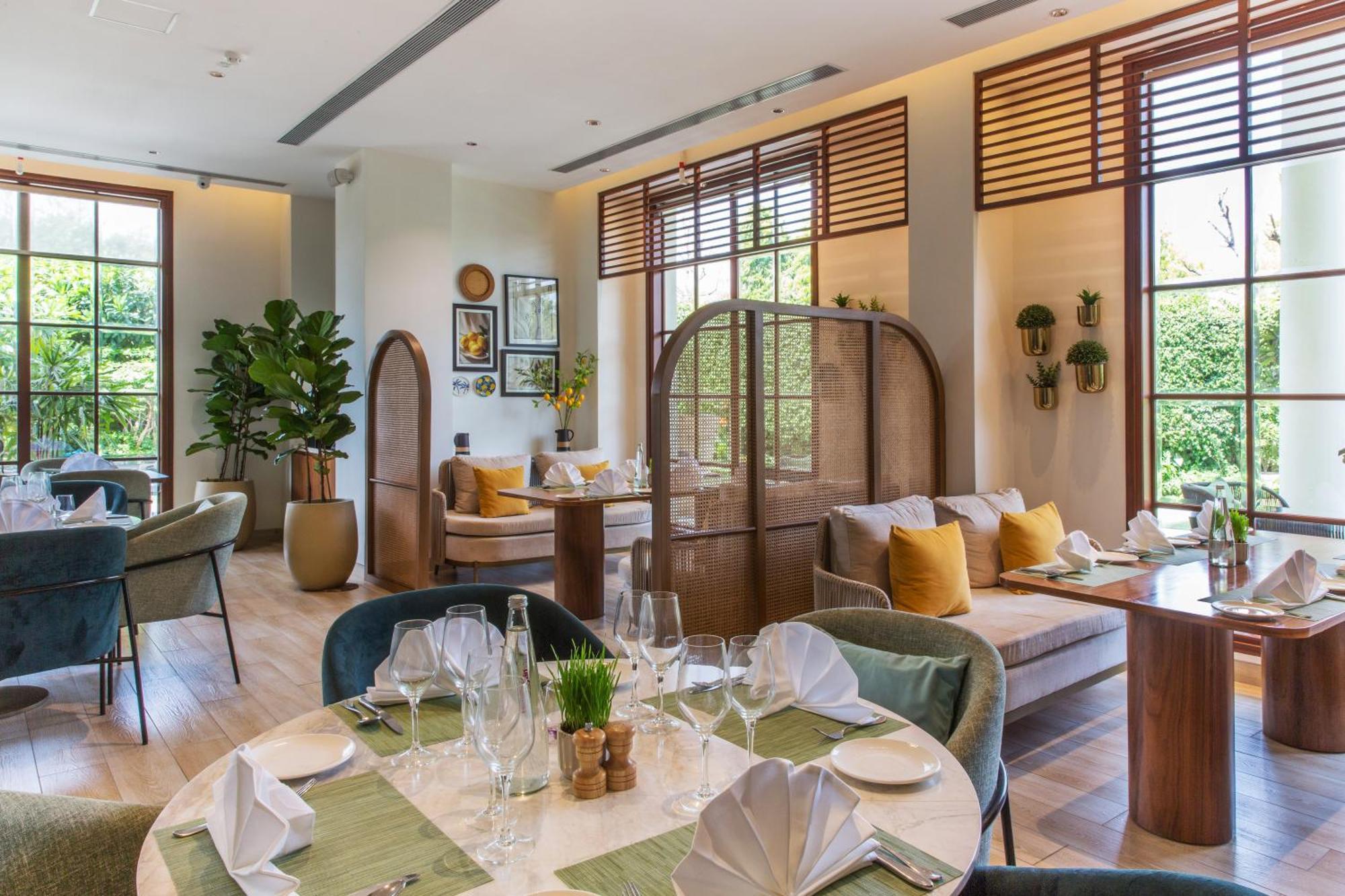 Dlf Club 3 Hotel Gurgaon Ngoại thất bức ảnh